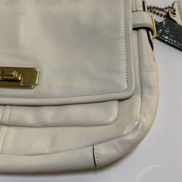 Coach Chelsea Small White Leather Convertible Bag - Picture 4 of 8